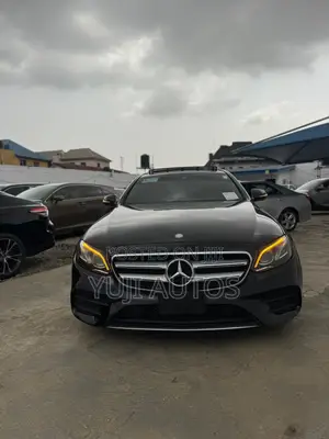 Mercedes-Benz E300 2016 Black