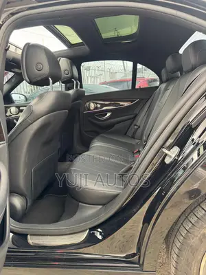 Mercedes-Benz E300 2016 Black