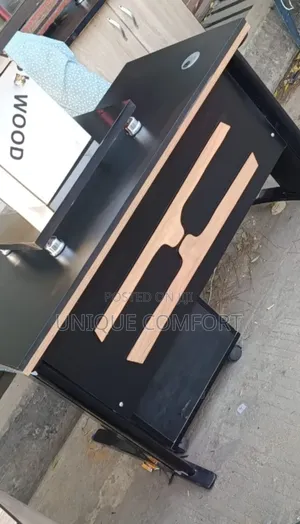 Imported Ceo Office Table With Mobile Drawers