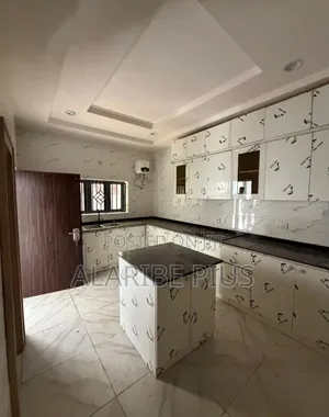 5bdrm Duplex in Estate, Wuye for sale