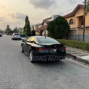 Lexus IS 300 2025 Black
