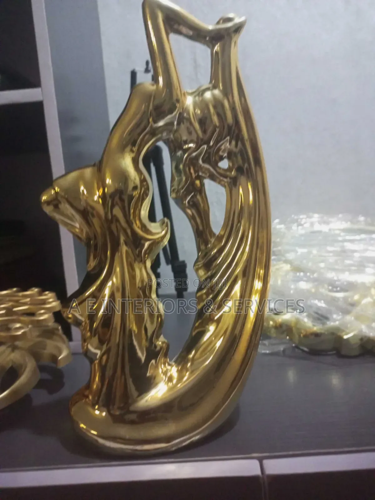 Sculpture Decor And Figurines