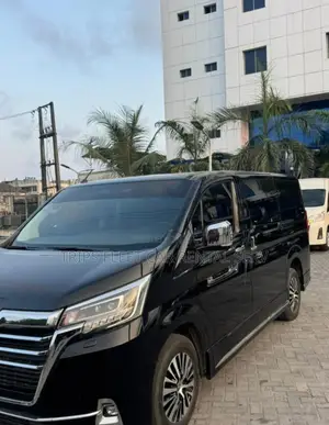 Toyota Grandvia for Rent