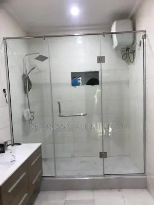 Luxury 10mm Tempered Glass Shower Cubicle | Silver Accessories