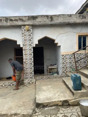 4bdrm Apartment in Palace Estate, Akesan for sale