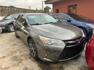 Toyota Camry XSE 4dr Sedan (2.5L 4cyl 6A) 2015 Gray