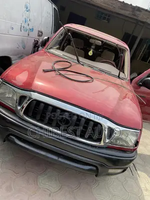 Front Windscreen Toyota Tacoma 2002 Model Available
