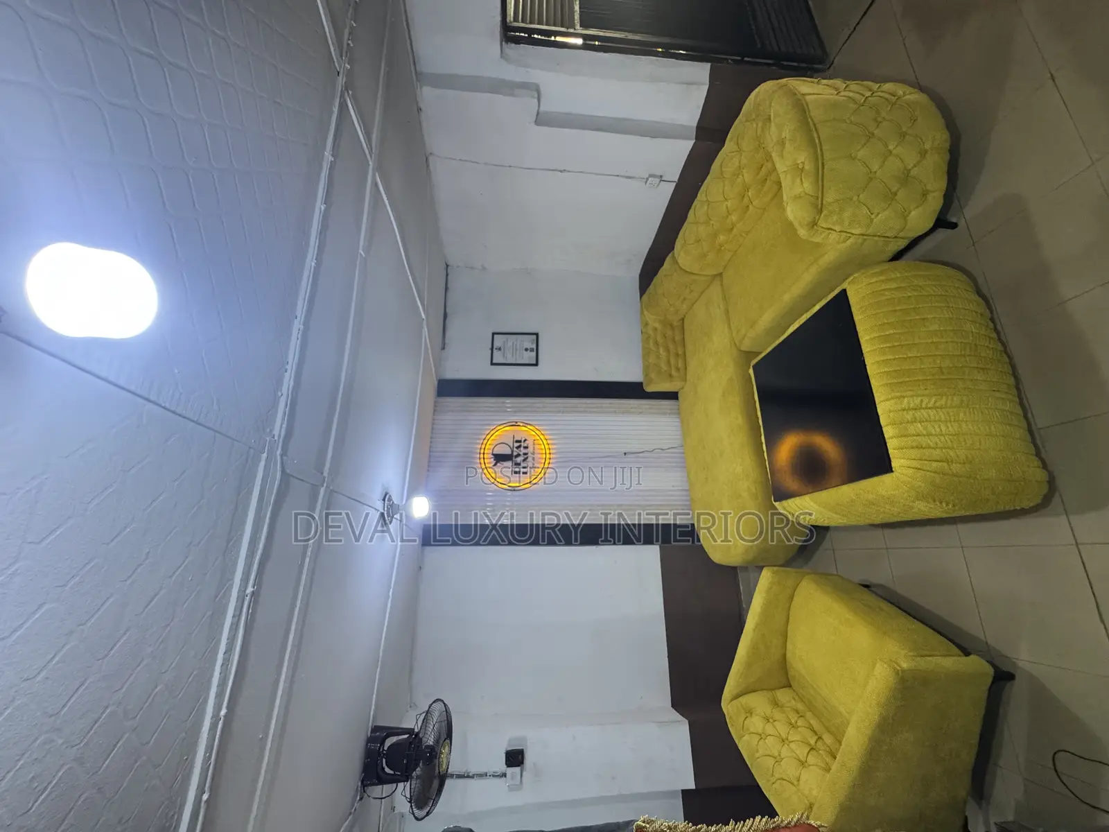 Corner Uni Chair With Center Table