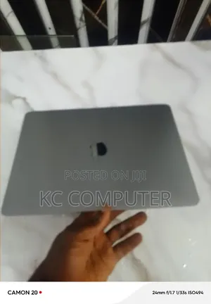 Laptop Apple MacBook Pro 2017 16GB Intel Core i5 SSD 256GB