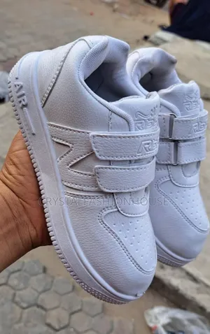 Back to School Quality White Sneakers. Size 25 to 42