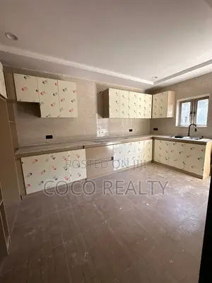 4bdrm Townhouse/Terrace in Idu for sale
