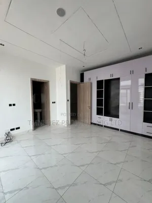 4bdrm Duplex in Ikota for rent