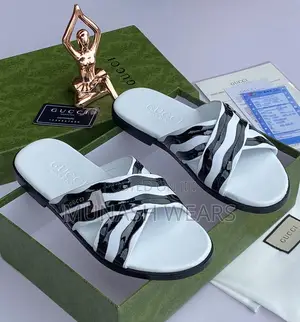 Gucci Leather Slipers 40-46 Available Black And White