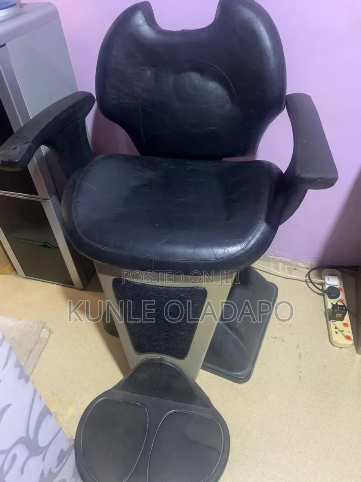 Executive Black Barber Chairs