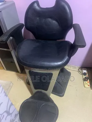 Executive Black Barber Chairs