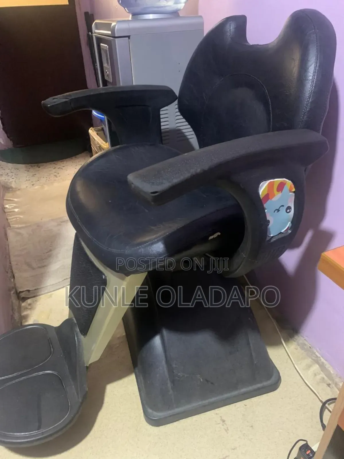 Executive Black Barber Chairs