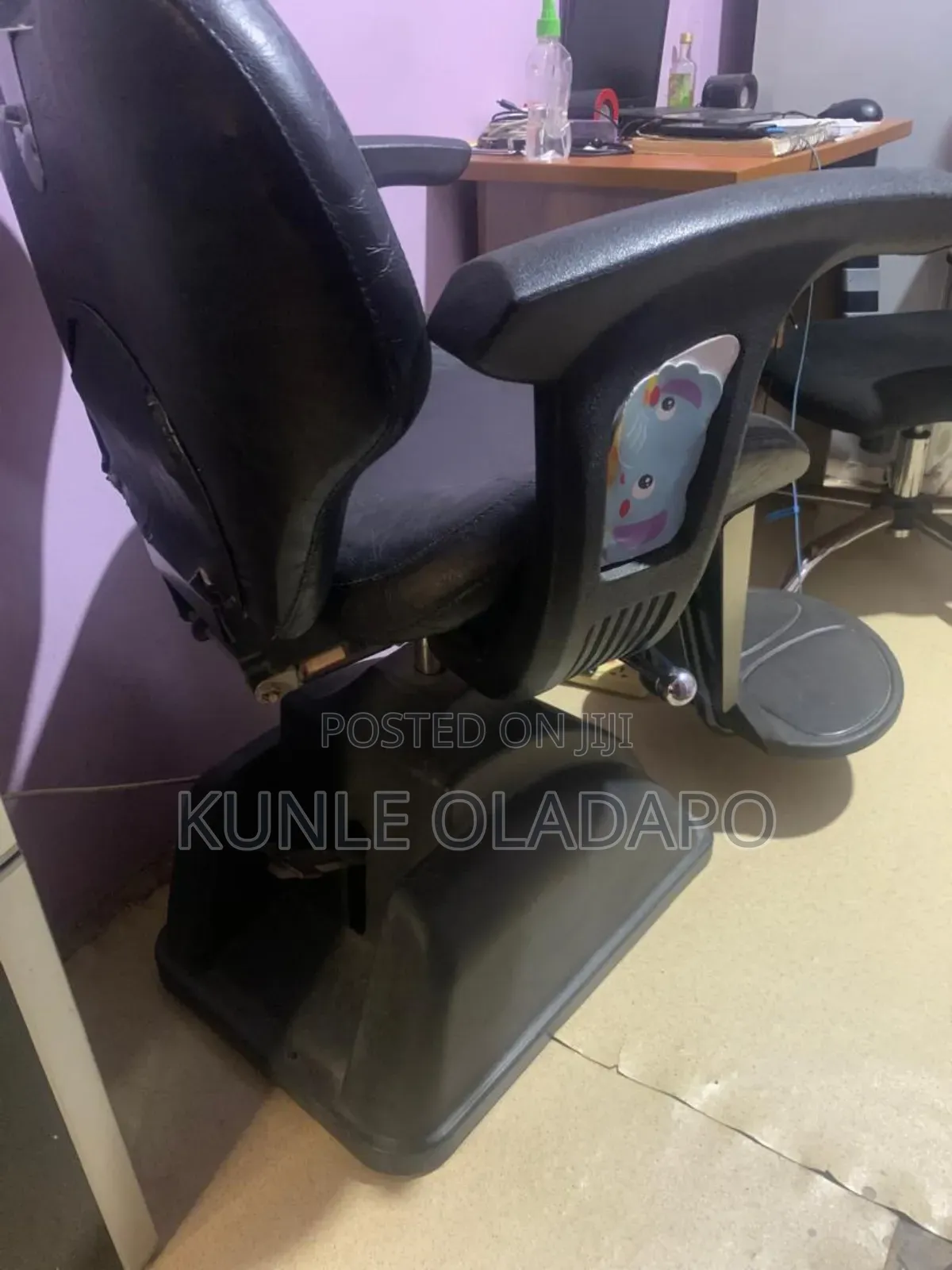 Executive Black Barber Chairs