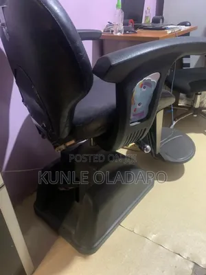 Executive Black Barber Chairs