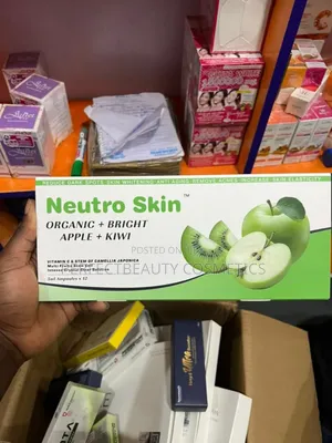 Neutroskin Organic + Bright+ Apple+ Kiwi.