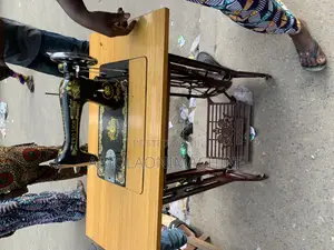 Two Lion Manual Sewing Machine With Flat Table