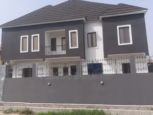 3bdrm Block of Flats in Royal Crystal, Ado / Ajah for sale