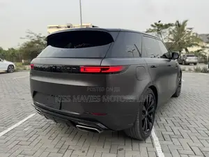 Land Rover Range Rover Sport SE 2024 Brown