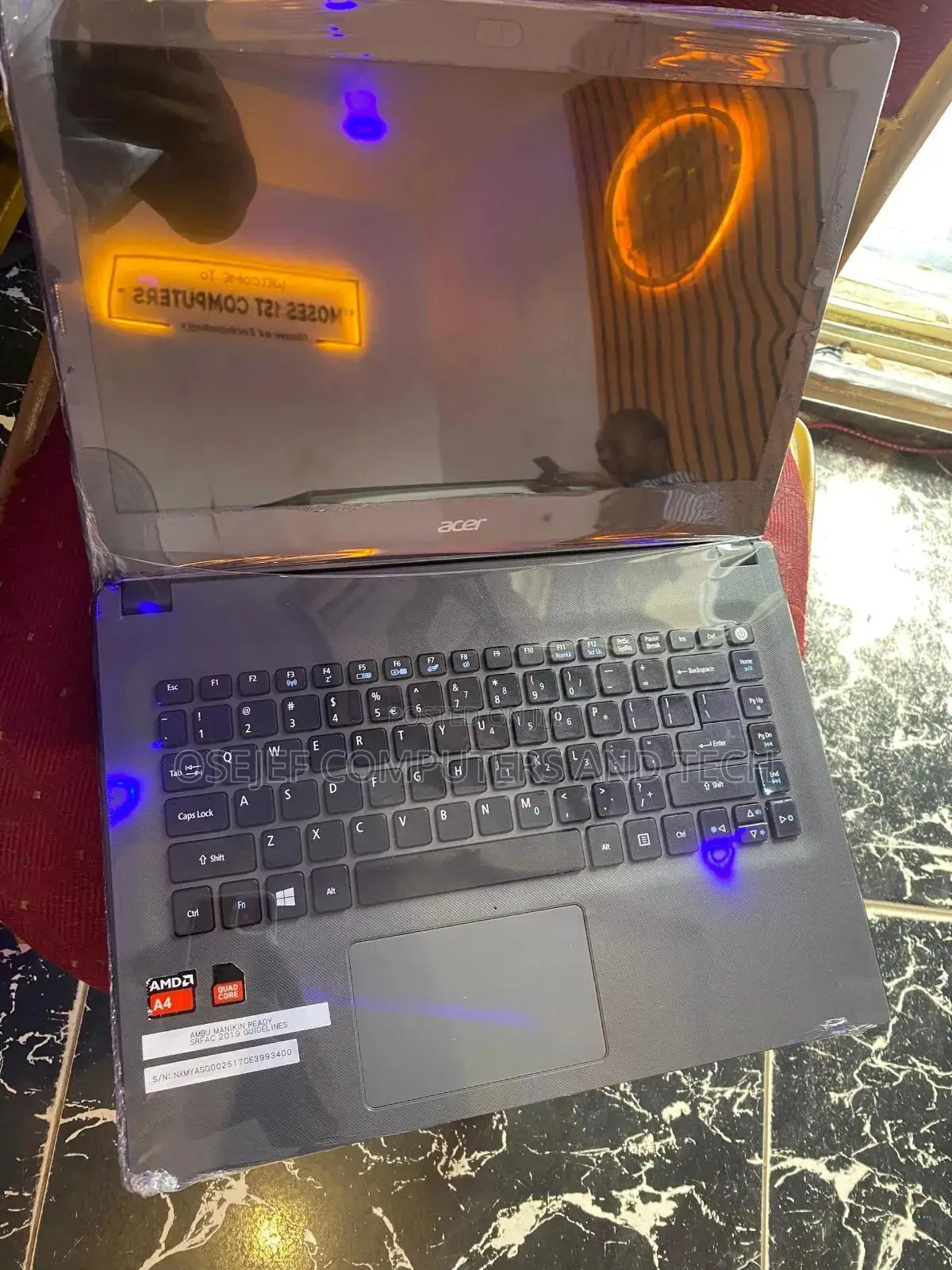 Laptop Acer 4GB SSD 320GB