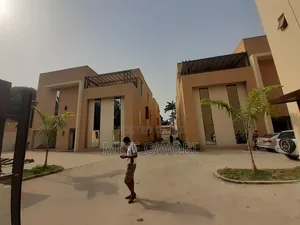 6bdrm Mansion in Maitama for sale