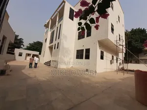 8bdrm Mansion in Maitama for sale