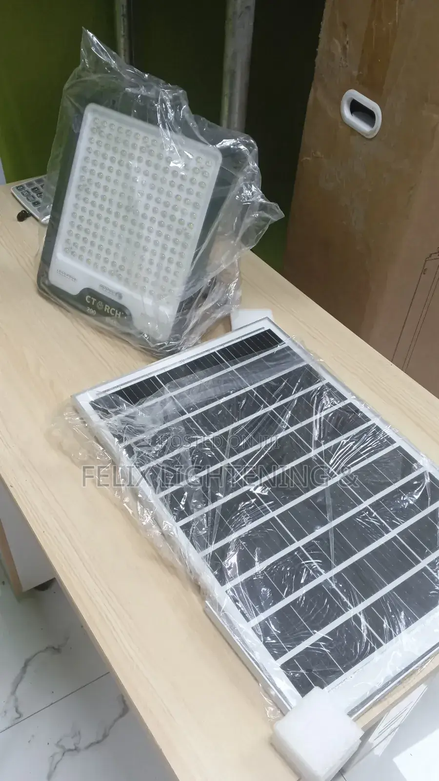 Ctorch Solar Floodlight 200w