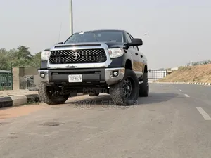 Toyota Tundra 2017 Black
