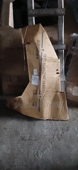 Fender Honda CRV 2018
