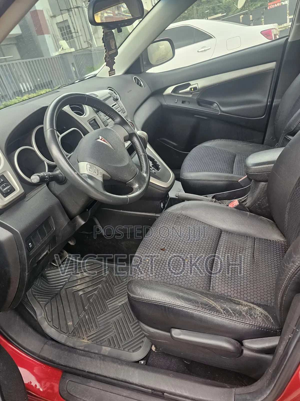 Pontiac Vibe 2009 Red