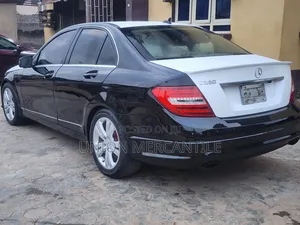 Mercedes-Benz C300 Luxury 4Matic Sedan AWD (3.0L 6cyl 7A) 2010 Black