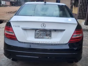 Mercedes-Benz C300 Luxury 4Matic Sedan AWD (3.0L 6cyl 7A) 2010 Black