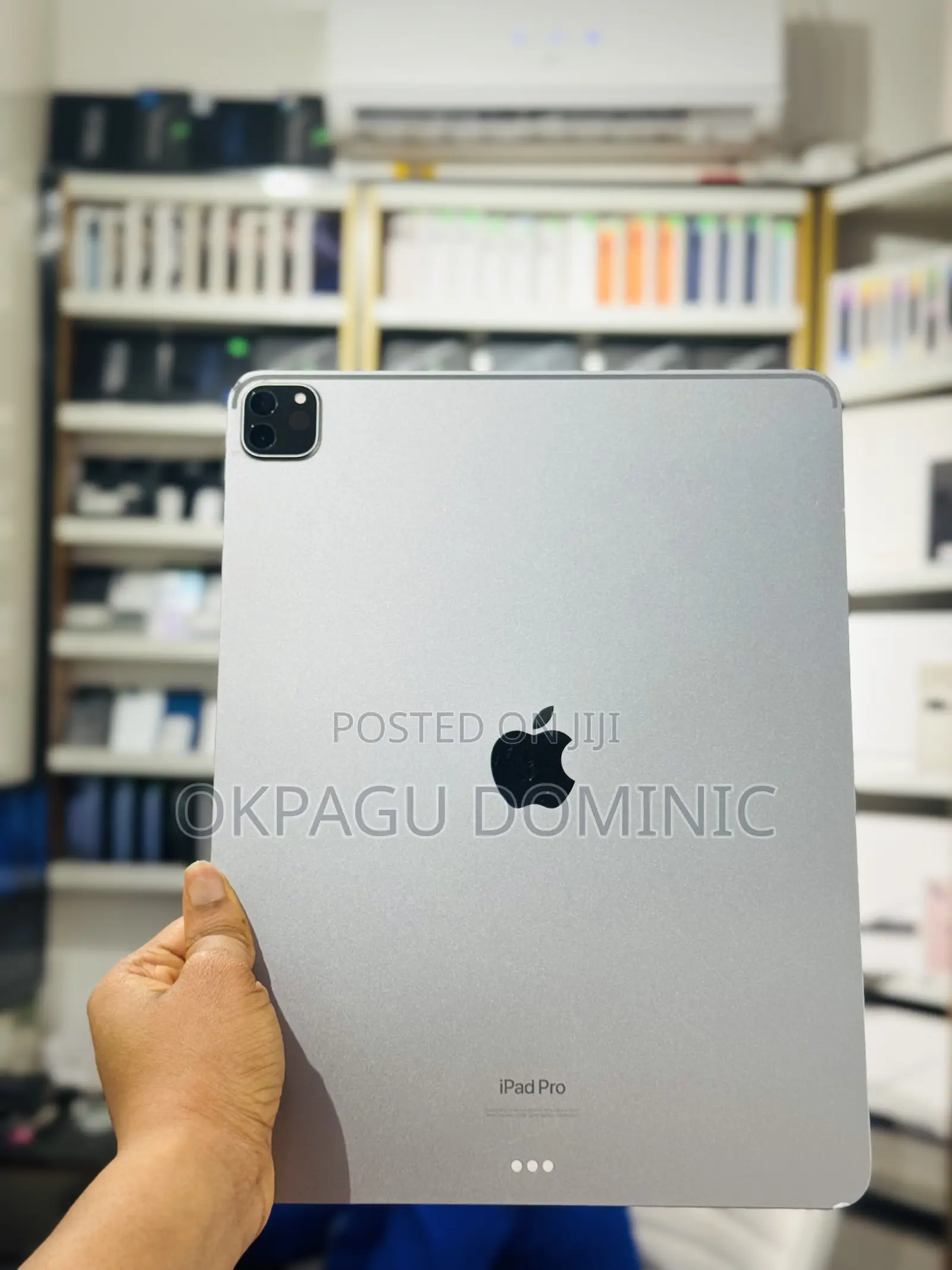 Apple iPad Pro (2022) 256 GB Gray