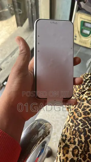 Apple iPhone XR 64 GB White