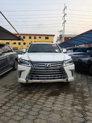 Lexus LX 2017 White