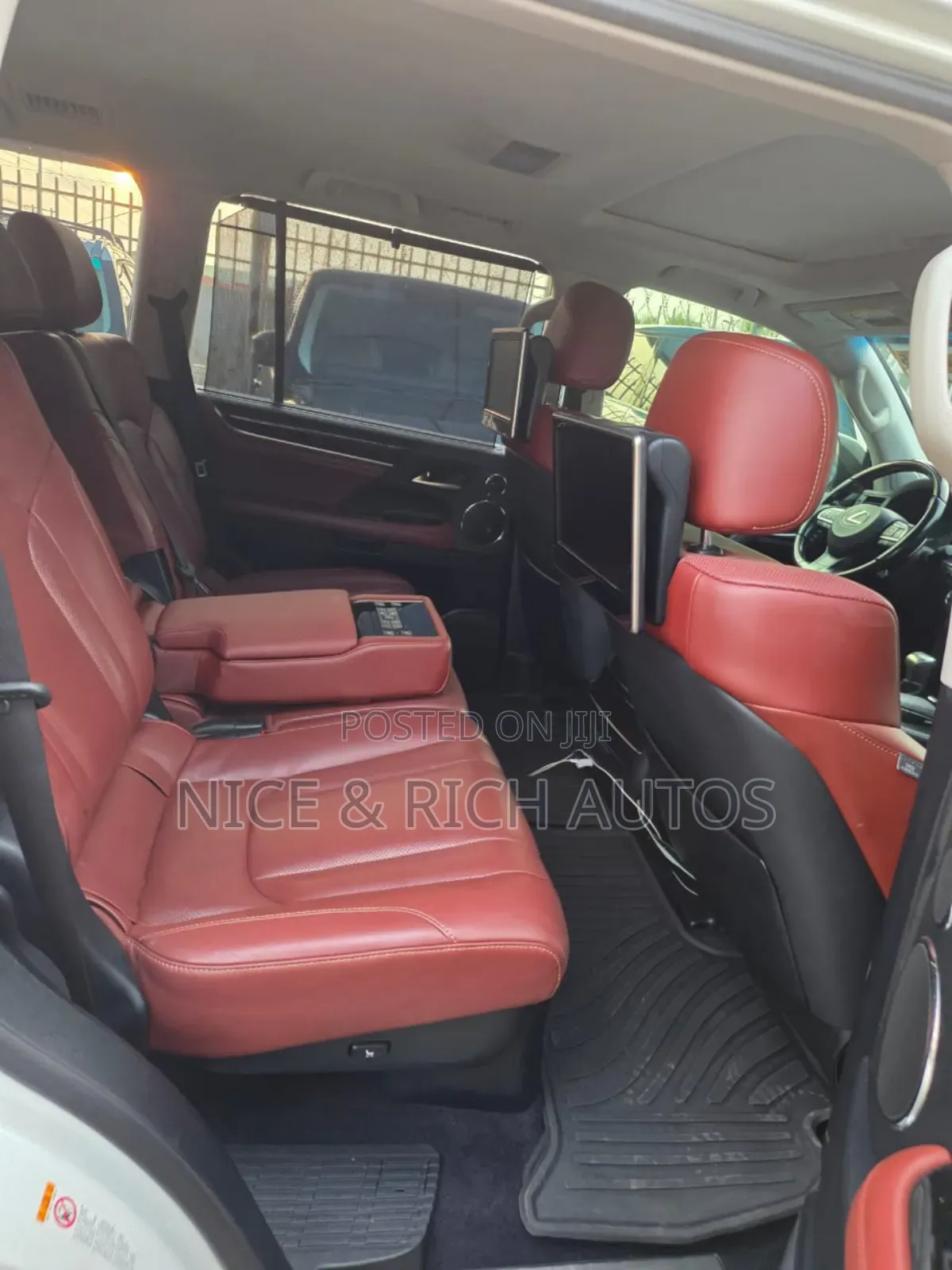 Lexus LX 2017 White