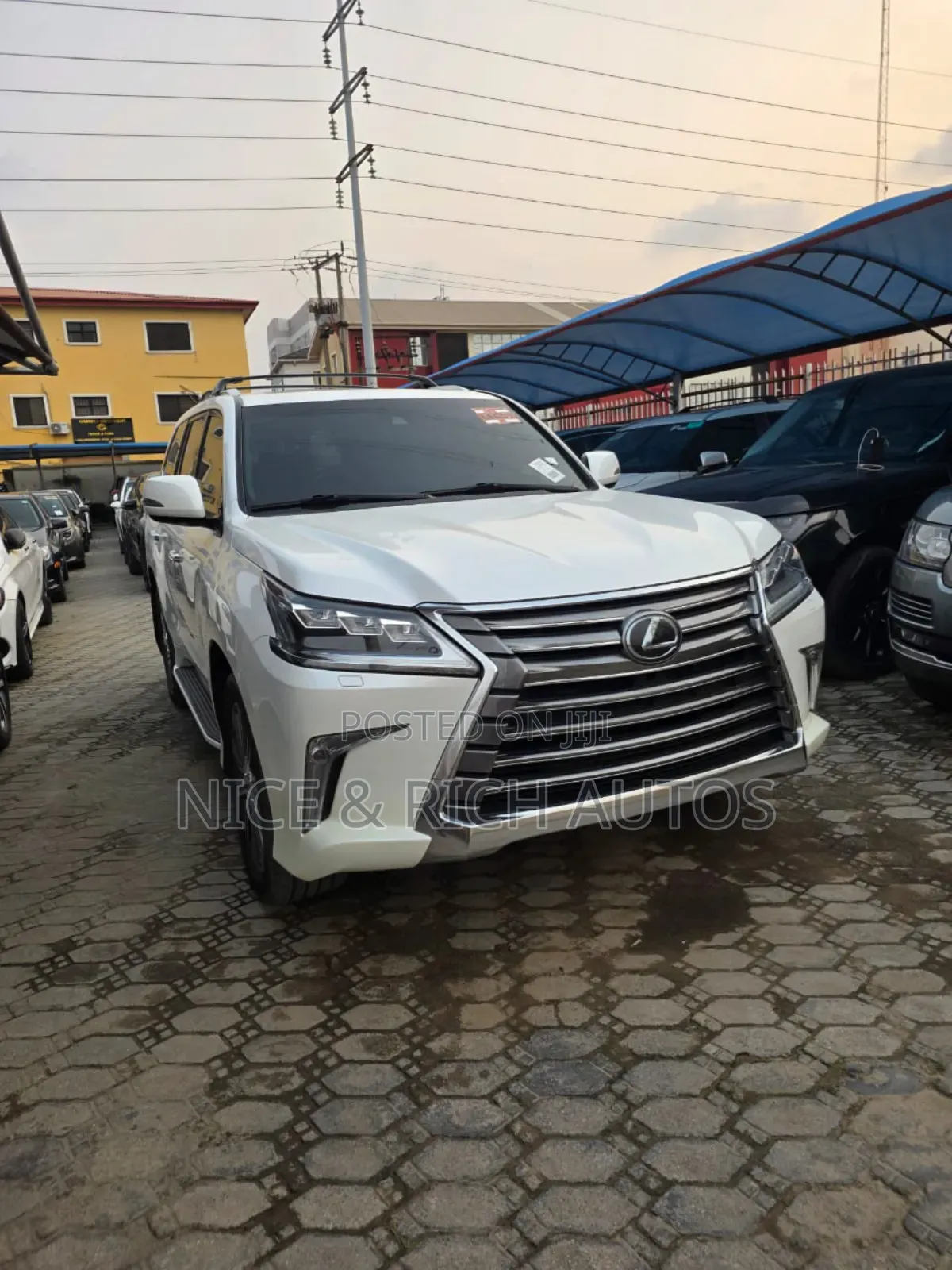 Lexus LX 2017 White