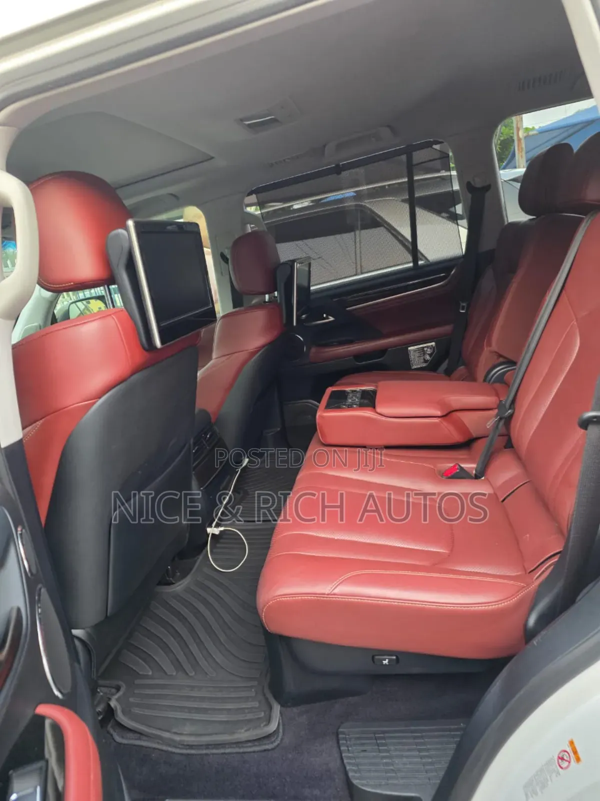 Lexus LX 2017 White