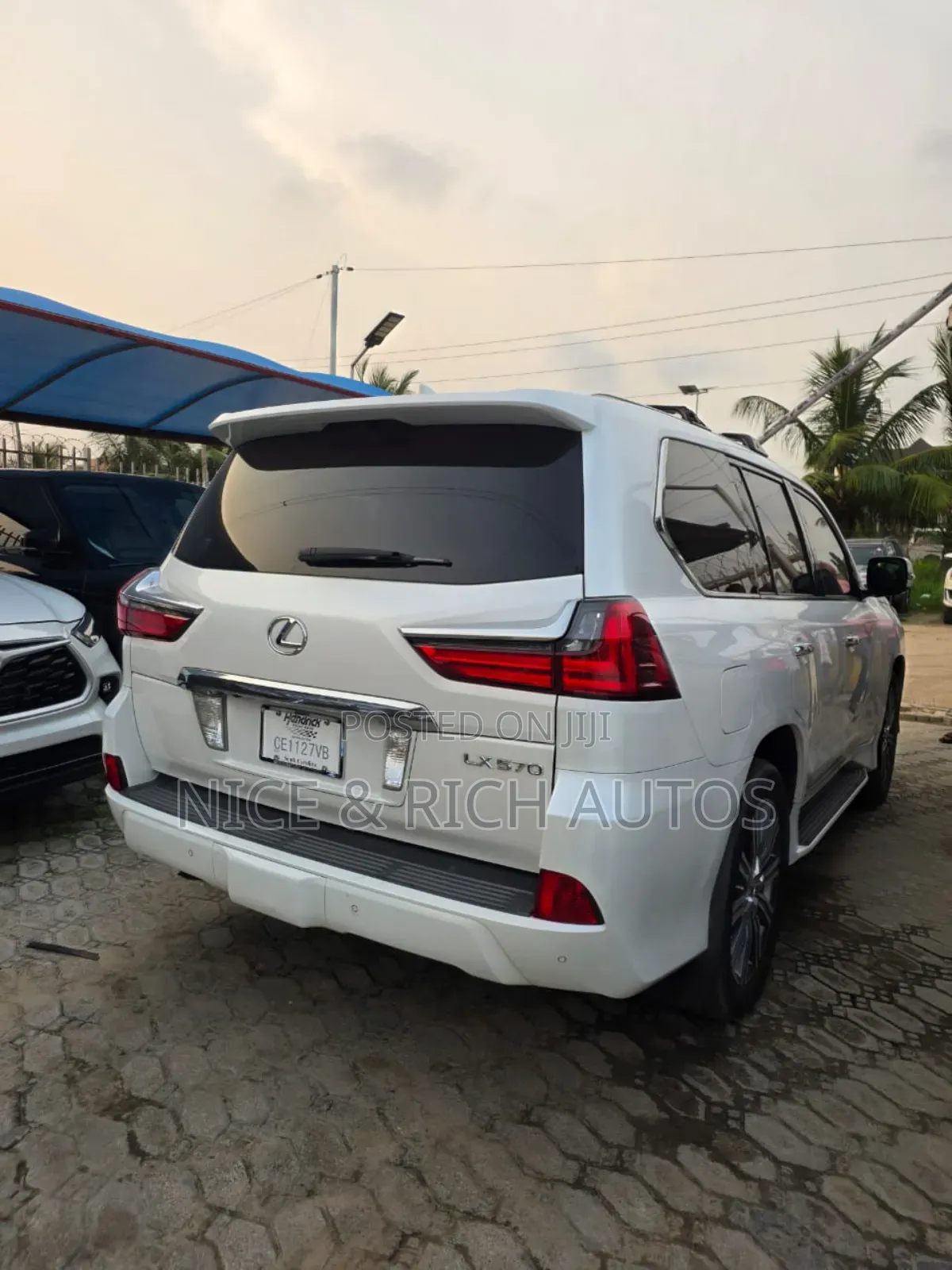 Lexus LX 2017 White