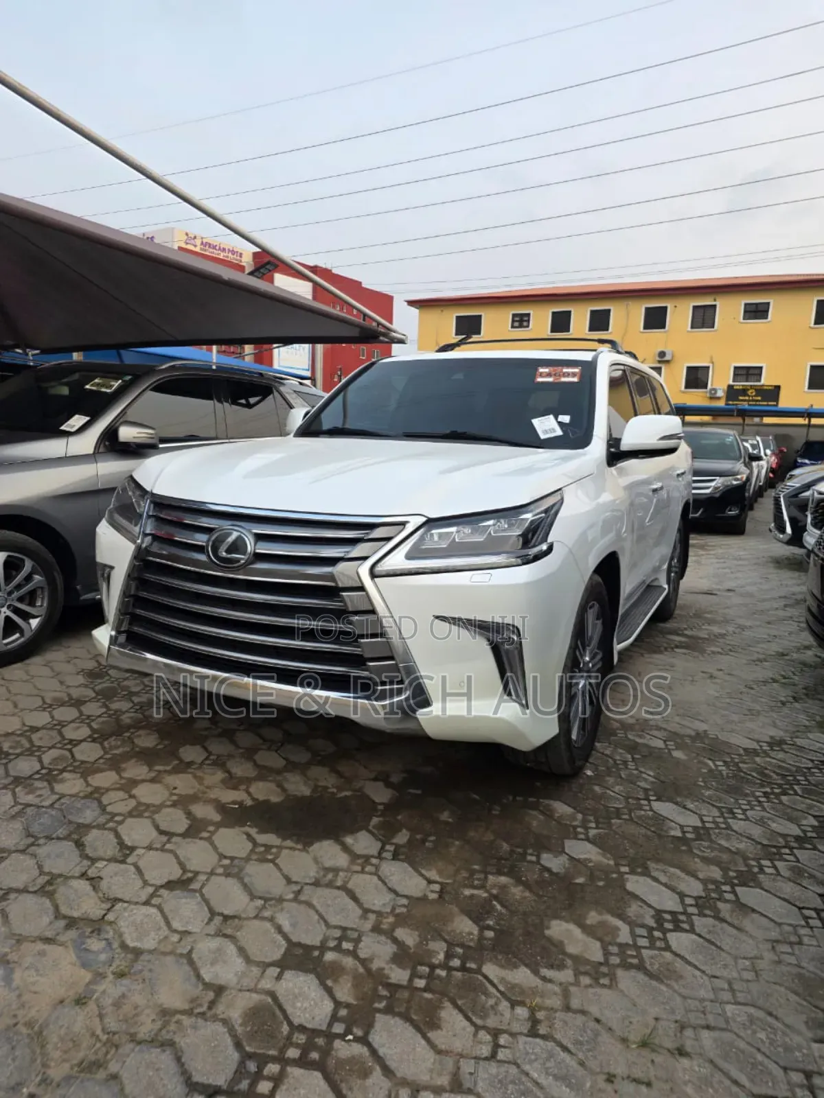Lexus LX 2017 White