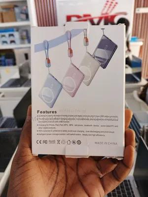 Magnetic Powerbank With One Cable
