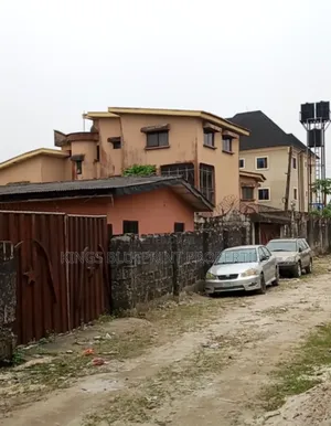 3bdrm Bungalow in Inewi, Warri for sale