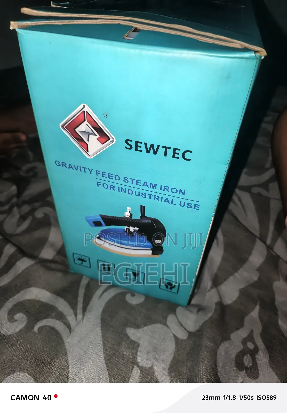 Sewtec Industrial Gravity Feed Iron