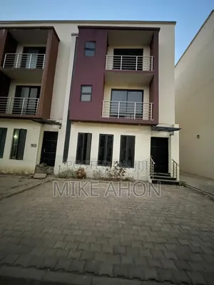 4bdrm Duplex in Apo District for sale