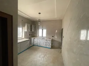 4bdrm Townhouse / Terrace in Mabushi for rent