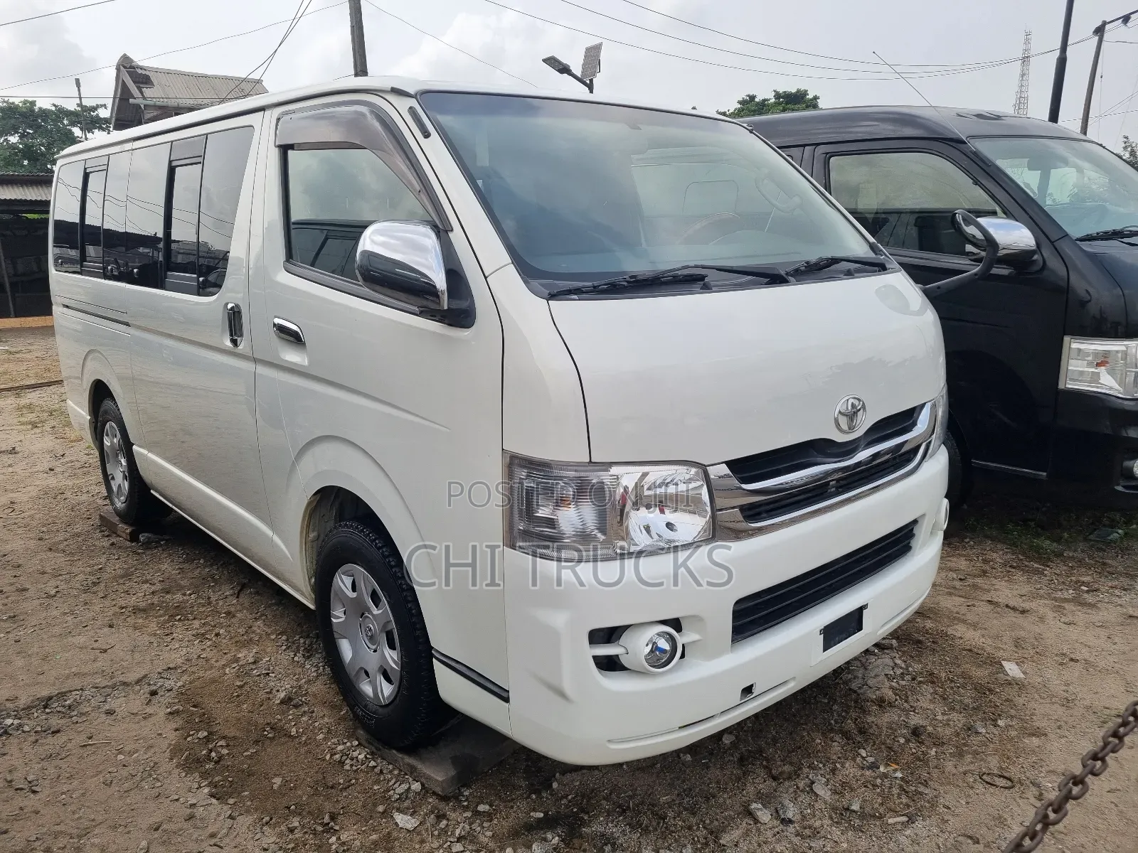 Toyota HiAce 2013 White
