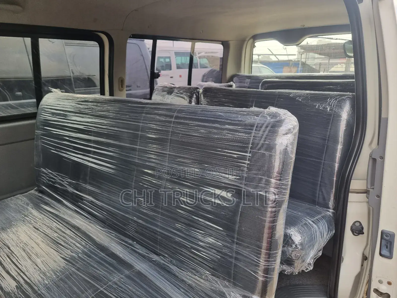 Toyota HiAce 2013 White